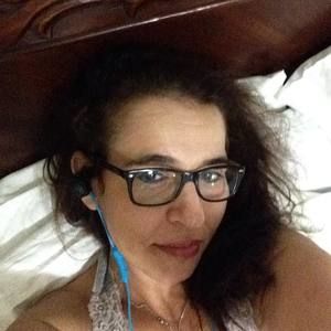 Meet your Posher, Dalia